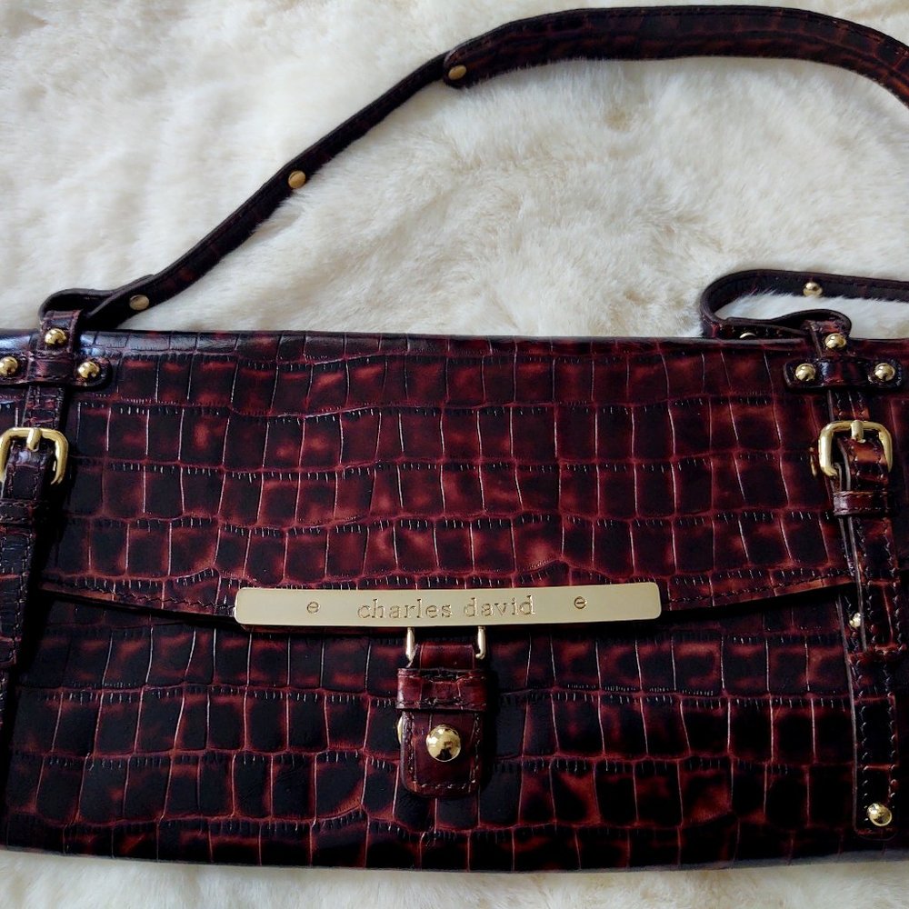 Charles David Chocolate Croc Clutch | Small Bag